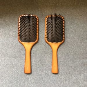 2 AVEDA paddle brushes NEW